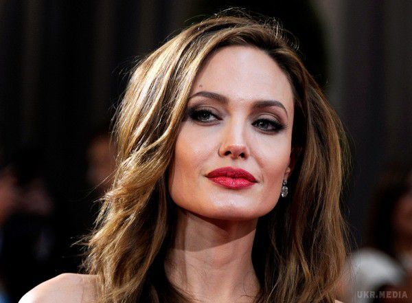 Анджеліна Джолі знайшла нового коханого. Серце голлівудської діви підкорив 40-річний британський бізнесмен.