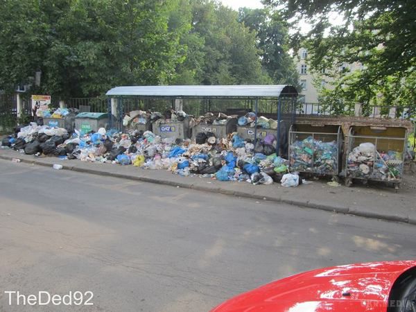 Українцям і Львів'янам на замітку - сміття в японському місті!!!. Як відомо, звичайне побутове сміття в Японії можна викинути двічі в тиждень... здається, що це надзвичайно мало і незручно, але дуже швидко звикаєш