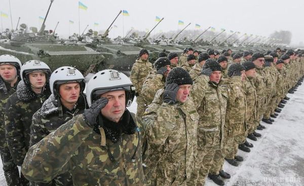  Чисельність української армії зросла до 240 тисяч осіб - військовий експерт. Війна на Донбасі принесла військовим цінний досвід ведення бойових дій, вважає Сгурець.