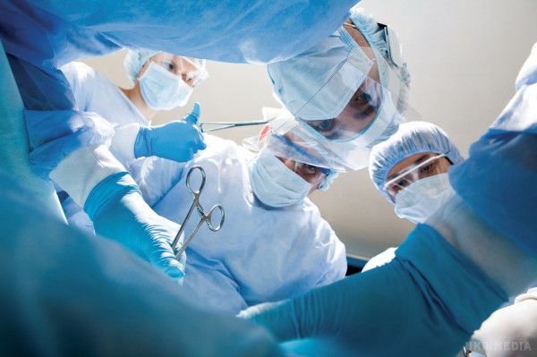 Хірурги розділили одну донорську печінку на двох пацієнток. Рідкісна операція відбулася напередодні в США. 