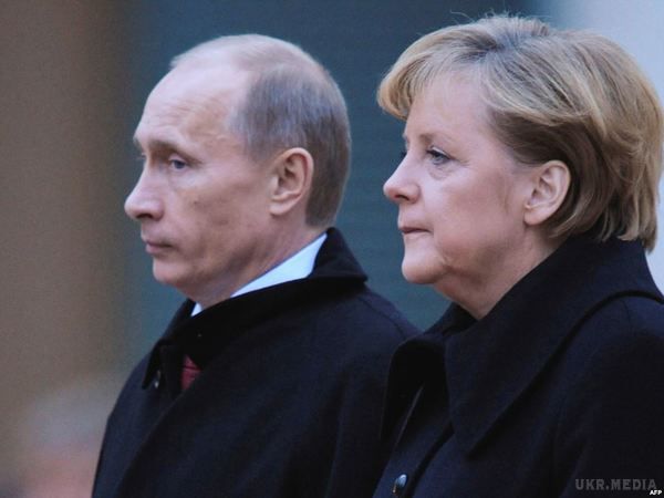 Меркель таємно передала спецслужбам Великобританії досьє на Путіна. Німецькі ЗМІ дізналися подробиці