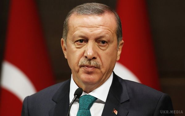 Ердоган хоче негайно вирішити питання з введенням смертної кари. Глава Туреччини зазначив, що має намір негайно обговорити питання про повернення до конституції страти.