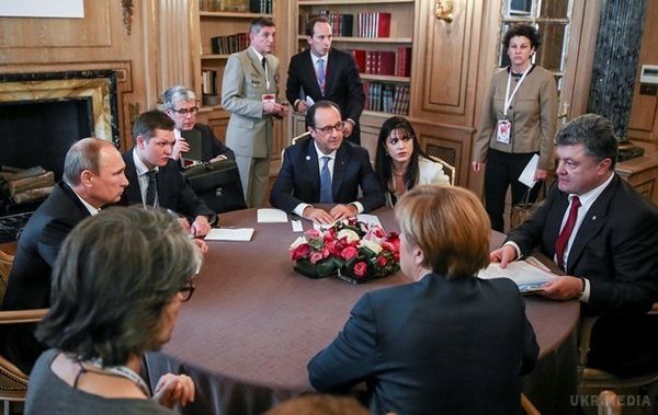 Лідери "Нормандської четвірки" обговорили ситуацію на Донбасі. Лідери закликали активізувати роботу з обміну заручників за формулою "всіх на всіх".