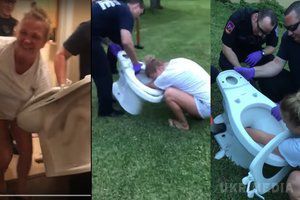 Мешканка США застрягла рукою в унітазі (відео). Намагаючись прочистити засмічення жінка потрапила в пастку.