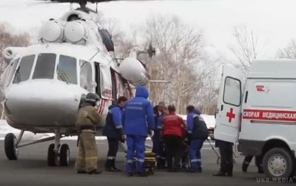 На Камчатці з туристами розбився вертоліт Мі-8. В результаті аварії троє туристів діагностовані переломи хребців.