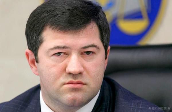 Суд заарештував годинники і телефони Насирова. За словами адвоката Насирова Костянтина Дорошенка, рахунки, майно і нерухомість не заарештували.
