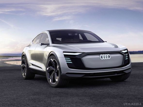 Audi вирішила випустити конкурента Tesla. Німецька компанія представила концепт позашляховика на електротязі на автовиставці в Шанхаї, який складе конкуренцію Tesla і увійде в лінійку екологічних транспортних засобів Audi