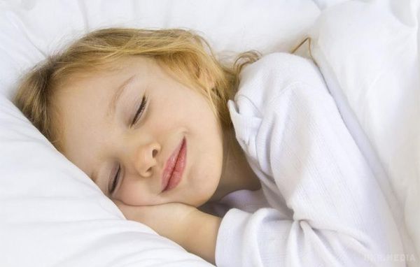 Турботливі батьки ніколи не дозволять дитині пізно лягти спати! Це дуже небезпечно для неї (відео). Сон — це фізіологічна потреба будь-якої людини. 