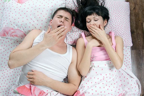 Вчені розкрили секрети сну: чому ми хропимо, навіщо говоримо уві сні і про що сигналить поза, в якій засипаємо. Поза, яку найчастіше ви приймаєте, засинаючи, може багато розповісти про темперамент, душевному стані і здоров'я.