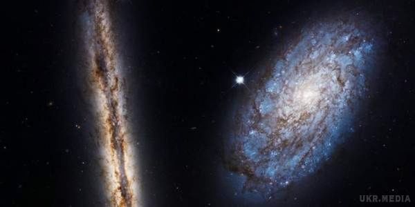 До свого 27-річчя "Хаббл" зробив зображення спіральної галактичної пари. За час своєї роботи "Хаббл" показав людям величезну кількість чудес у Всесвіті.