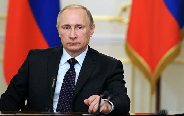 Путін заявив, що РФ готова відновити військово-технічне співробітництво з Україною. Президент Росії Володимир Путін заявив про готовність відновити військово-технічне співробітництво з Україною. 