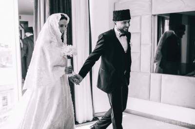 Джамала поділилася зворушливими фото зі свого весілля. 26 квітня, переможниця "Євробачення 2016" Джамала вийшла заміж.