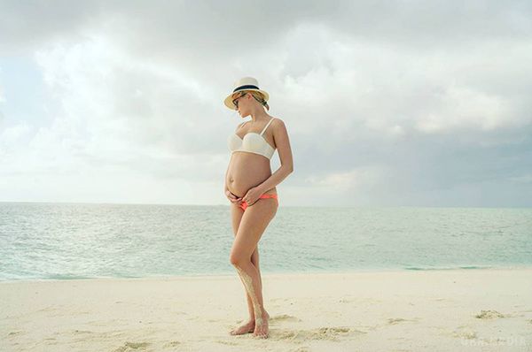 Поліна Гагаріна офіційно підтвердила свою вагітність. Поліну Гагаріну можна привітати з майбутнім поповненням у сім'ї.