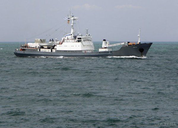 Судно з Того для перевезення худоби протаранило розвідувальний корабель Чорноморського флоту РФ "Лиман". Судно Чорноморського флоту повільно йде на дно.