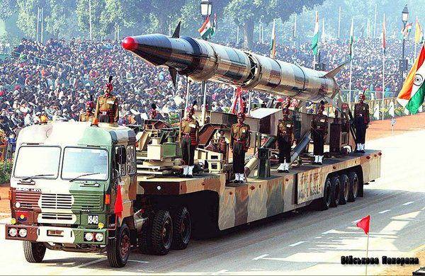 Індія володіє балістичним ракетами, які здатні долати відстань у 5 тисяч кілометрів. Видання Odisha Sun Times повідомляє, що Індія хизується ядерною ракетою, яка може нанести удар на відстані 5 тисяч км.