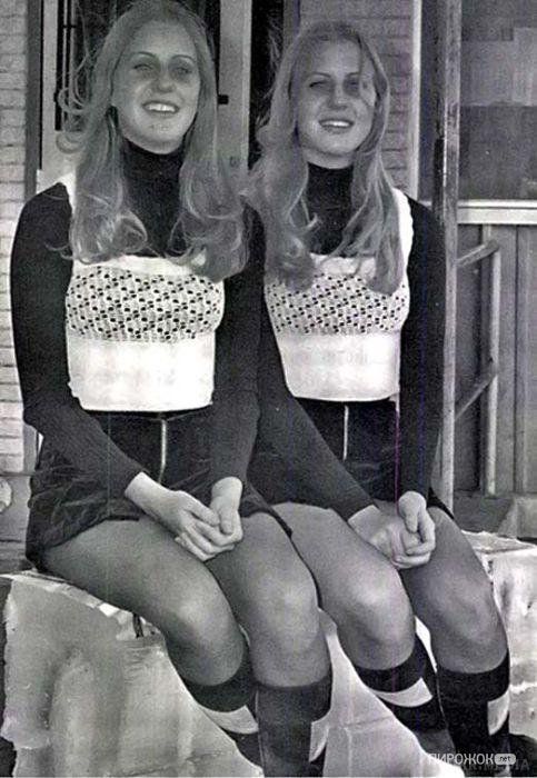 Назад у минуле: модні дівчата в стильних міні спідниці (Фото) - назад у минуле. Але спідниці ... Вони бездоганні.... відзначимо, що в наш час мода повернулася, і ці міні спідниці зараз в моді.