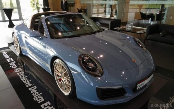 Porsche привіз в Україну ексклюзивний спорткар (фото, відео). Porsche презентував лімітовану версію 911 Targa 4S Exclusive Design Edition в ексклюзивному забарвленні.