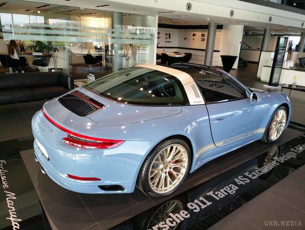 Porsche привіз в Україну ексклюзивний спорткар (фото, відео). Porsche презентував лімітовану версію 911 Targa 4S Exclusive Design Edition в ексклюзивному забарвленні.