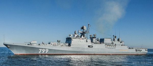 На шляху російського фрегата встав корабель НАТО. На шляху російського фрегата "Адмірал Макаров" встав розвідувальний корабель ВМС Польщі, який перетнув його курс, зробивши небезпечний маневр на межі допустимих міжнародних норм.