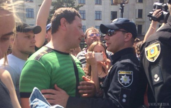 На акції в Одесі затримали 14 осіб. На акції в Одесі затримали 14 осіб. Людей затримали за дрібне хуліганство.