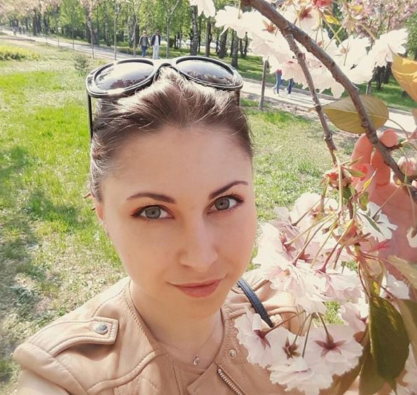 Яка краса!  У Києві на найдовшій доріжці у світі зацвіли сакури (яскраві фото). Фотографіями користувачі активно діляться в Instagram.