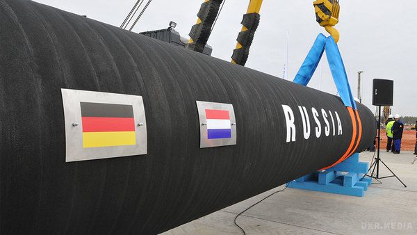 Російський Північний потік-2 отримав 6,7 мільярда євро кредиту від європейських партнерів. Європейські партнери Північного потоку-2 і Газпром вирішили виділити компанії-оператору газопроводу Nord Stream 2 AG бридж-кредит на € 6,65 млрд.