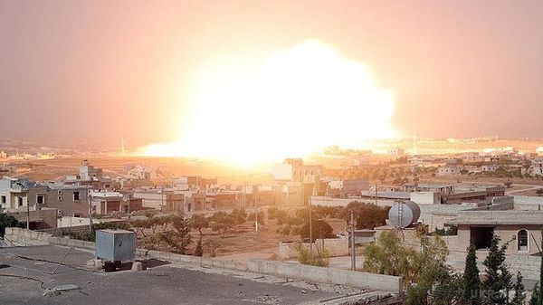 Пентагон зізнався, що скинув бомбу на мечеть в Алеппо. Бомба впала на мечеть в той момент, коли мусульмани зібралися на вечірній намаз.