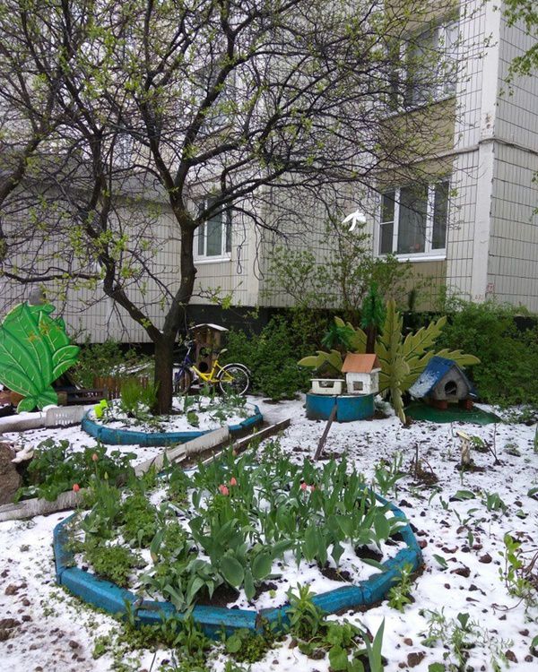 У Москві посеред травня випав сніг (фото). 8 травня в російській столиці пішов сніг з мокрим дощем. 