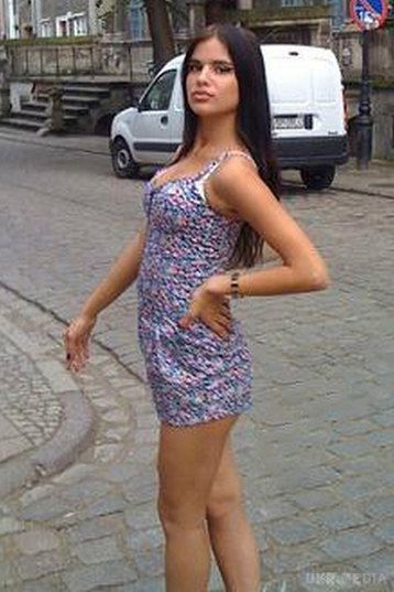 Настя Квітко до та після пластики — скільки коштує краса. Але 22-річна модель не любить це порівняння і впевнено заявляє, що вона набагато краще, ніж Кім.