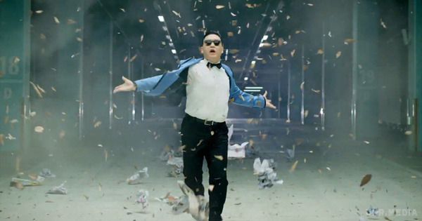 Співак PSY замість Gangnam Style випустив два нові "вірусні" кліпи (відео). Південнокорейський співак, автор хіта «Gangnam Style»Psy випустив два нові відеокліпи на пісні «NewFace» і «I Luv It». 