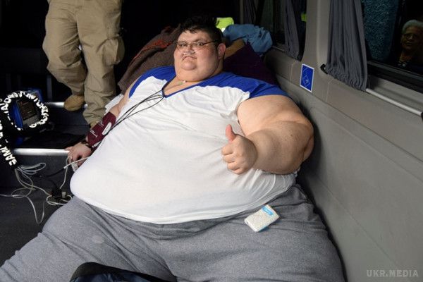 У Мексиці пройшла операція по схудненню самого важкої людини в світі.  Його вага раніше становив 595 кілограмів.
