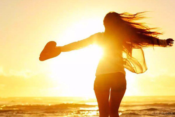 Сонячний вітамін здатний попередити 30% випадків розвитку раку у жінок!. Не так багато людей сьогодні надають значення вітаміну D і кальцію, важливим елементам для здоров'я опорно-рухової системи людини. 