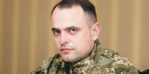 Матіос представив нового військового прокурора сил АТО. Олег Сенюк став новим військовим прокурором сил АТО.