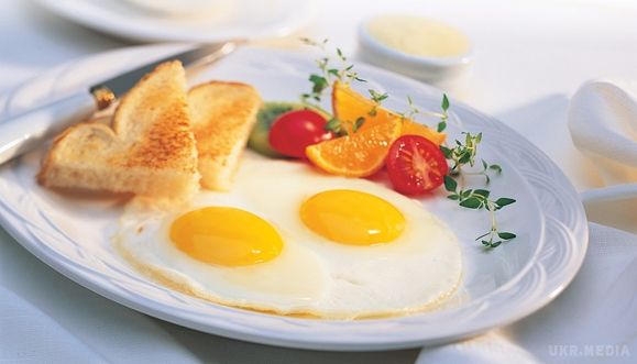 Що буде c вашим організмом, якщо їсти по три яйця кожен день(відео). Досить багато людей вважають, що яйця — вкрай важкий для людського організму продукт, особливо для печінки, із-за вмісту в них холестерину. 
