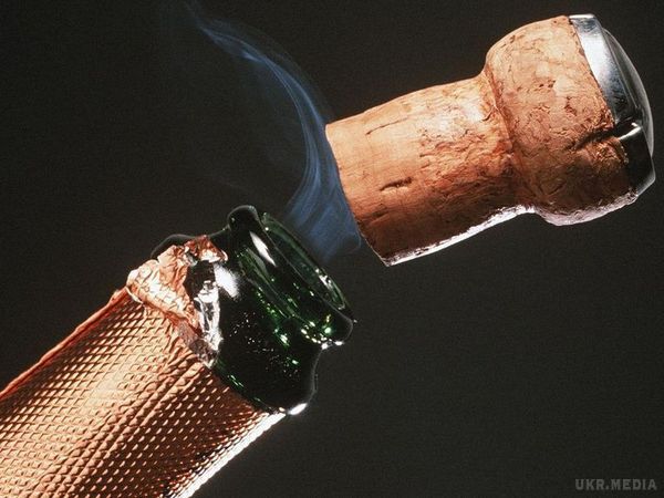Пийте шампанське для поліпшення пам'яті: вчені здивували новими результатами. Такий алкогольний напій, як шампанське, хай воно французьке або радянське, складно сказати ось так відразу – хороше чи погане. 