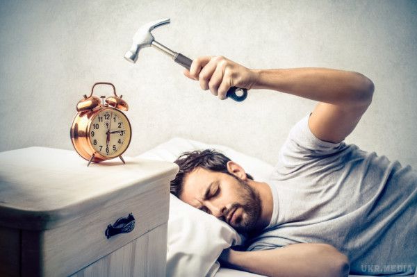 Вчені назвали причини, за якими людина прокидається втомленою. Вчені назвали чотири причини, за якими людина прокидається вранці втомленою і дратівливою.