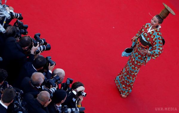 Каннський фестиваль: найкращі і найгірші вбрання зірок (фото). Напередодні у Франції зірки відвідали церемонію відкриття кінофестивалю.