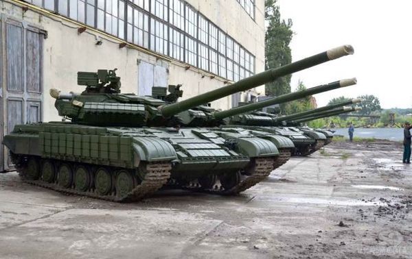 Порошенко відправляє в АТО нову партію танків Т-80. Президент підкреслив, що влада і далі працювати над зміцненням обороноздатності України.