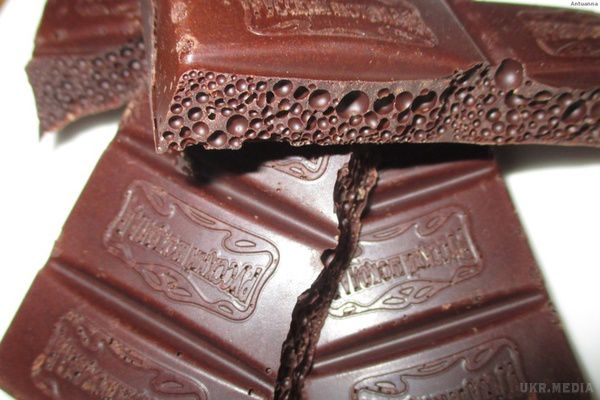 Україна заблокувала ще й російський шоколадний демпінг. Міжвідомча комісія з міжнародної торгівлі ухвалила рішення про застосування на 5 років антидемпінгового мита щодо шоколадних виробів з Росії.