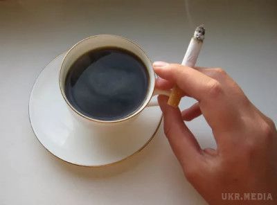 Експерти: Куріння чаю призводить до смерті. З давніх часів чай вважався благородним напоєм, який має багато позитивних якостей. 