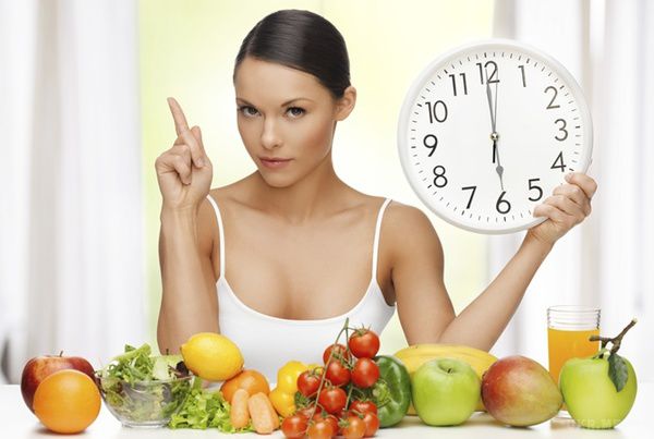 15 продуктів, які можна їсти в будь-який час. Для хорошого самопочуття людині необхідно щодня з'їдати не менше 500 г овочів і фруктів.