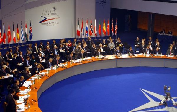 Нове управління з розвідки  створює НАТО. Йенс Столтенберг заявив, що активність альянсу пов'язано з діями Росії в Україні.