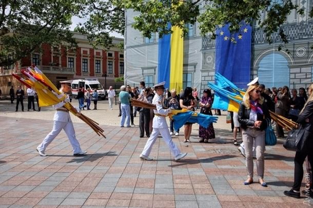 Порошенко відкрив Потьомкінські сходи в Одесі (фото). Президент України приїхав в Одесу для відкриття парку і сходи після ремонту.