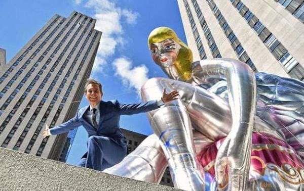 "Український" скандал навколо статуї балерини в Нью-Йорку: нові подробиці. Кунса звинуватили в плагіаті роботи Оксани Жникруп кінця минулого століття.
