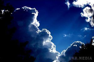 На українців чекає різка зміна погоди: похолодання і грозові дощі. У другій половині тижня в Україні очікується похолодання.