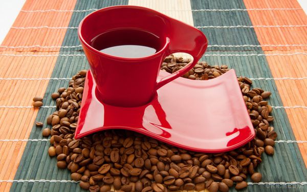 Фахівці назвали головну користь частого вживання кави. Вчені з Університету Саутгемптона виявили, що часте вживання кави знижує ризик захворювання на рак печінки. 