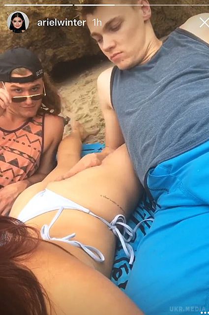 Аріель Вінтер відзначила День пам'яті США на пляжі в крихітному бікіні (фото). Аріель Вінтер, фото з Instagram 19-річна Аріель Вінтер ніколи не відрізнялася сором'язливістю. Дівчина при будь-якому зручному випадку демонструє своє тіло.