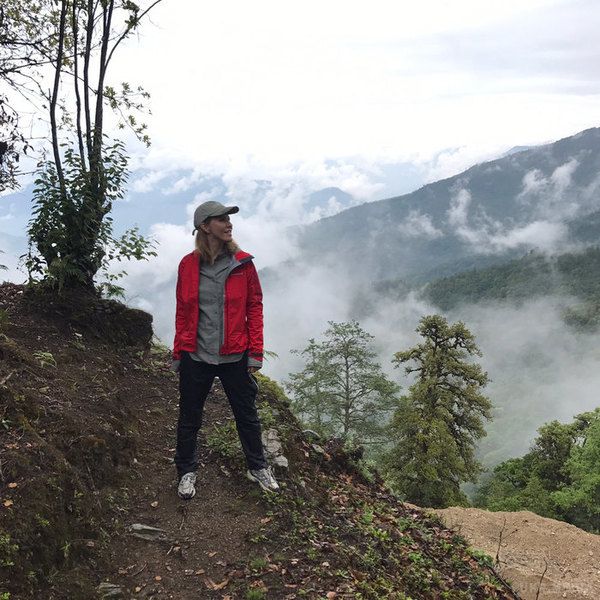 Ксенія Собчак сфотографувалася на тлі великого пеніса. Ксенія Собчак вирушила на активний відпочинок в королівство Бутан, звідки охоче ділиться знімками.