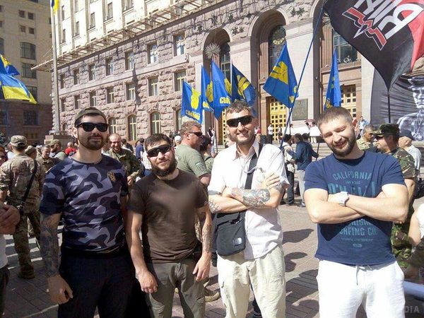 Бійці добробатів проникли до Київради (фото). Активісти вимагають визнання офіційного статусу бійців-добровольців.