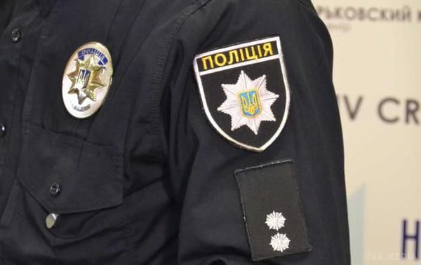 У Києві на Подолі сталася стрілянина, є постраждалі. У Києві на Подолі сталася стрілянина, в результаті події дві людини отримали вогнепальні поранення. 